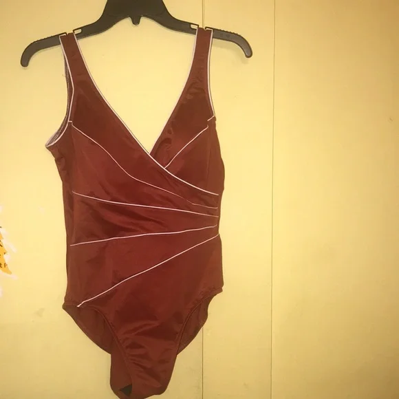 Bathing suit - Picture 2 of 8